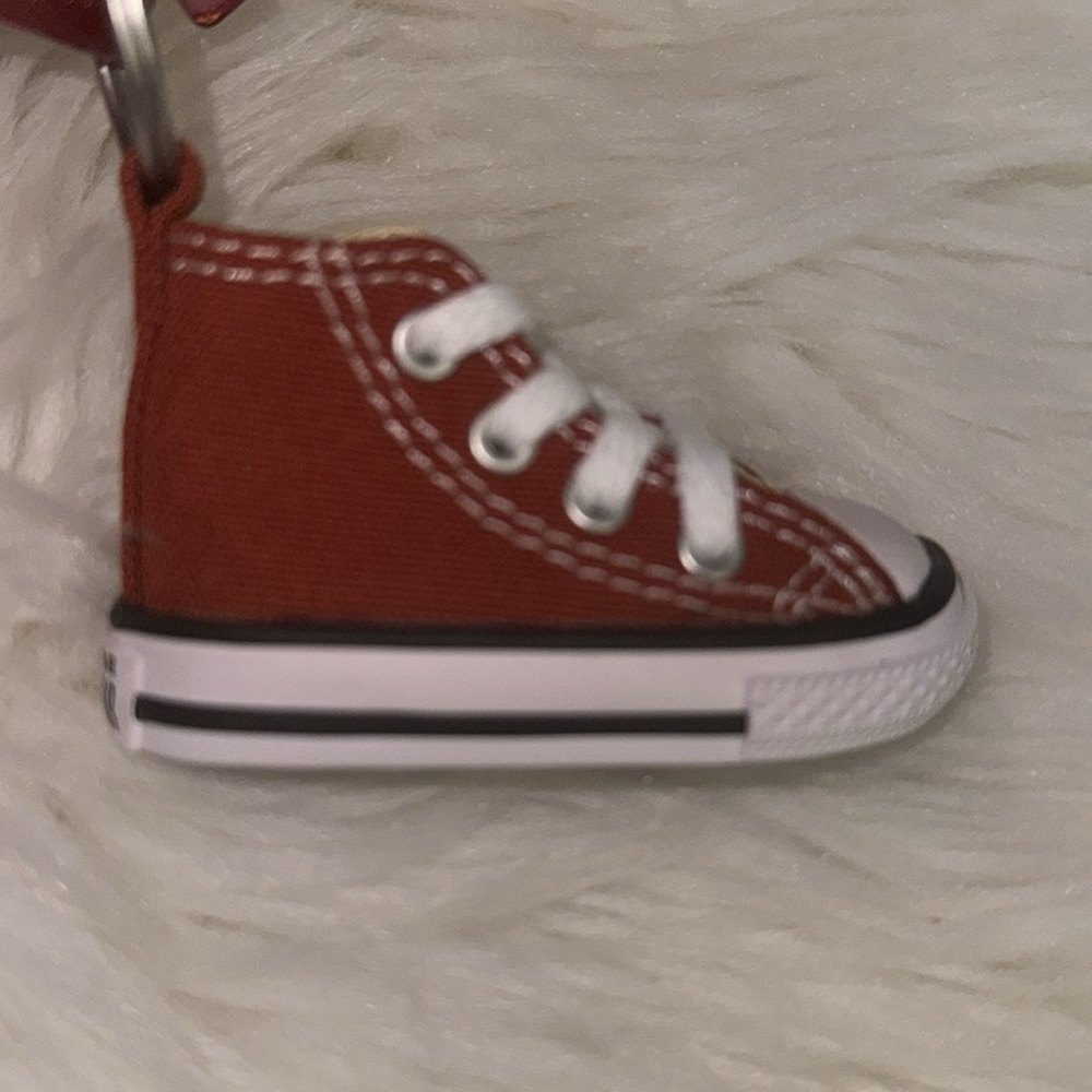 CONVERSE Chuck Taylor All Star Keychain Brown NWT - Picture 5 of 9
